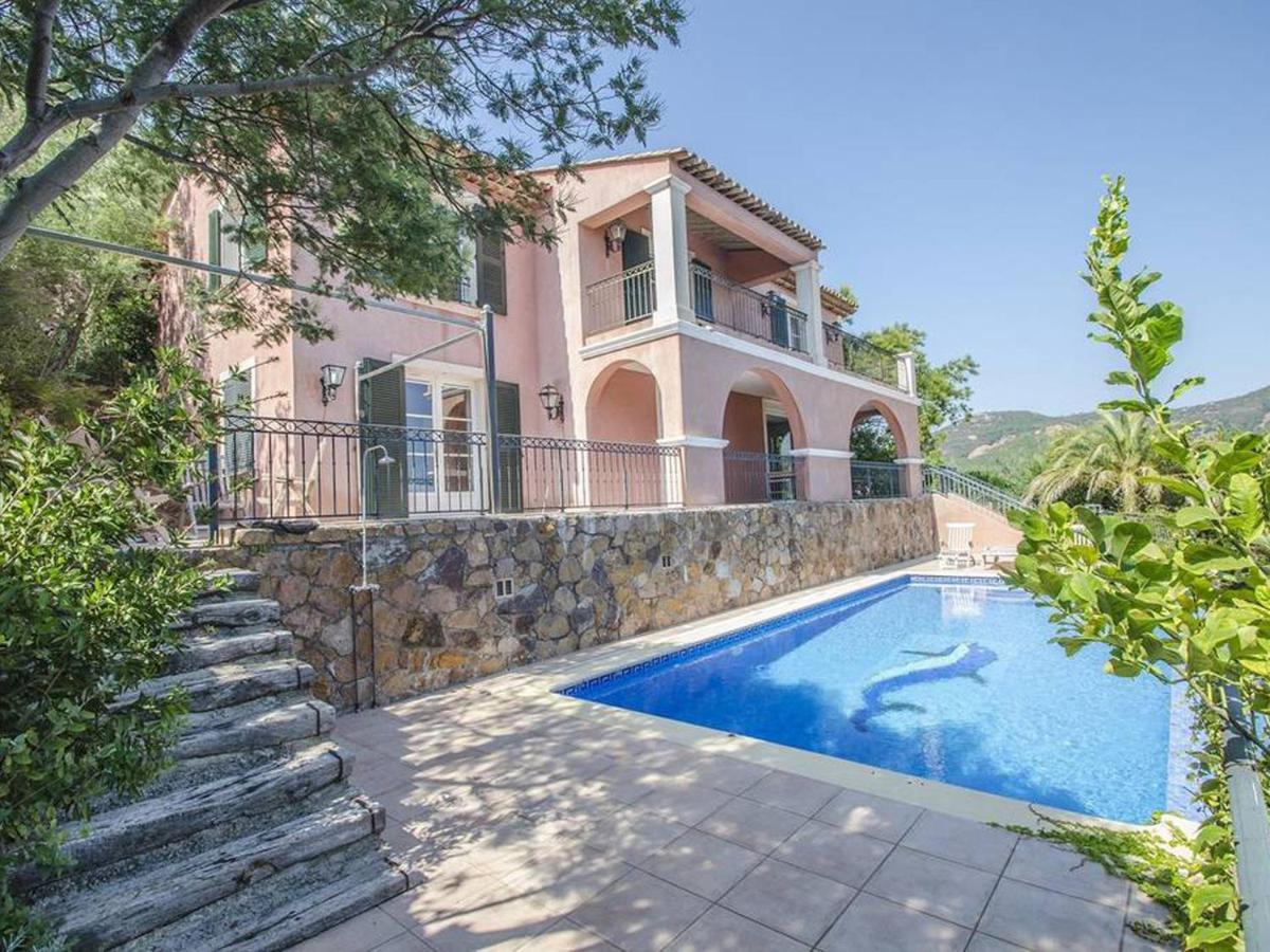 Villa In Antheor With Private Swimming Pool Saint-Raphaël Esterno foto